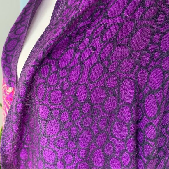 ‼️Sold‼️ Gorgeous Pashmina • Pink and Purple - Picture 3 of 6